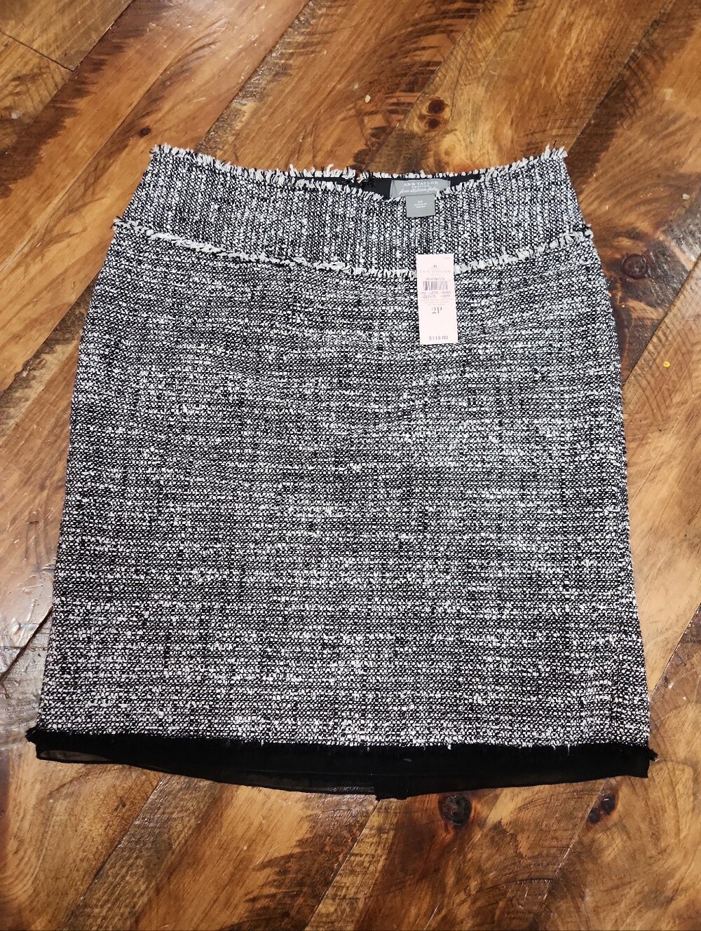 NWT Ann Taylor Womenโs Petite Size 2P Tweed Sequin A Line Short Skirt